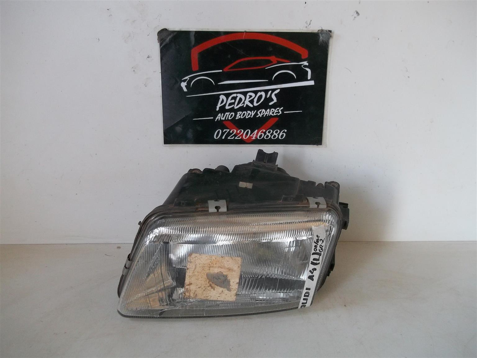Audi A4 '95-'99 left headlight - Private Seller Audi A4 '95-'99 left headlight - Private Seller