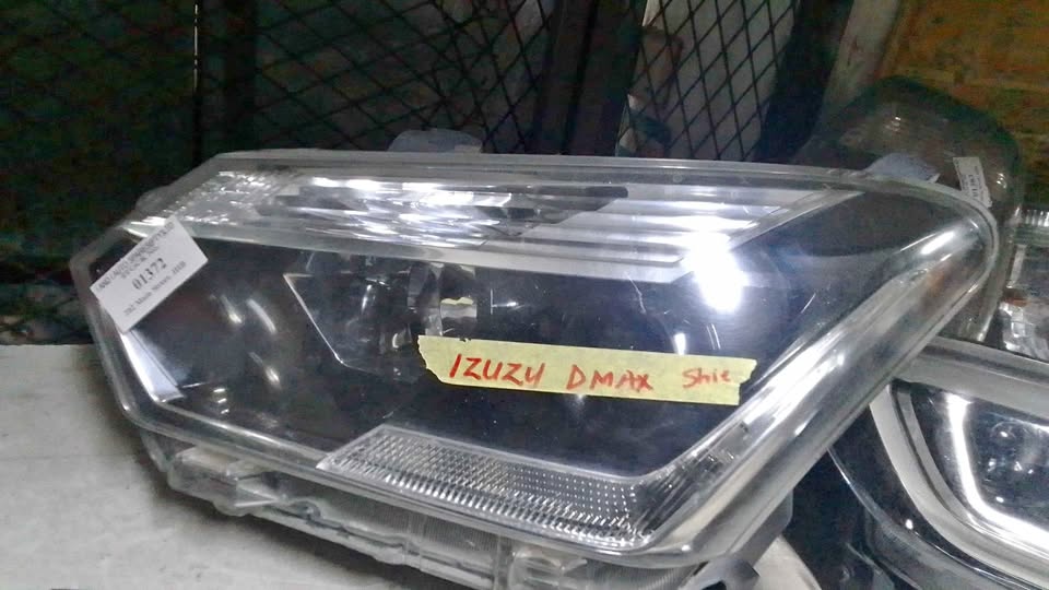 Isuzu D-max headlights - Private Seller Isuzu D-max headlights - Private Seller