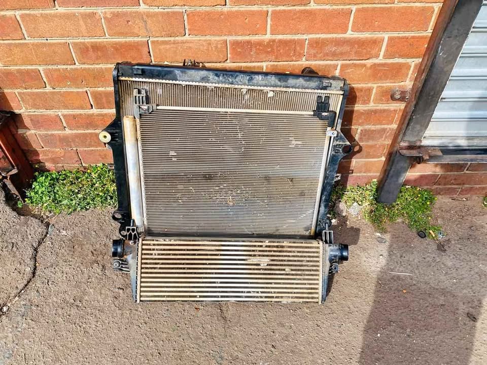 Toyota Hilux GD6 / Fortune te radiator se outomatic 2025 model - Private Seller Toyota Hilux GD6 / Fortune te radiator se outomatic 2025 model - Private Seller