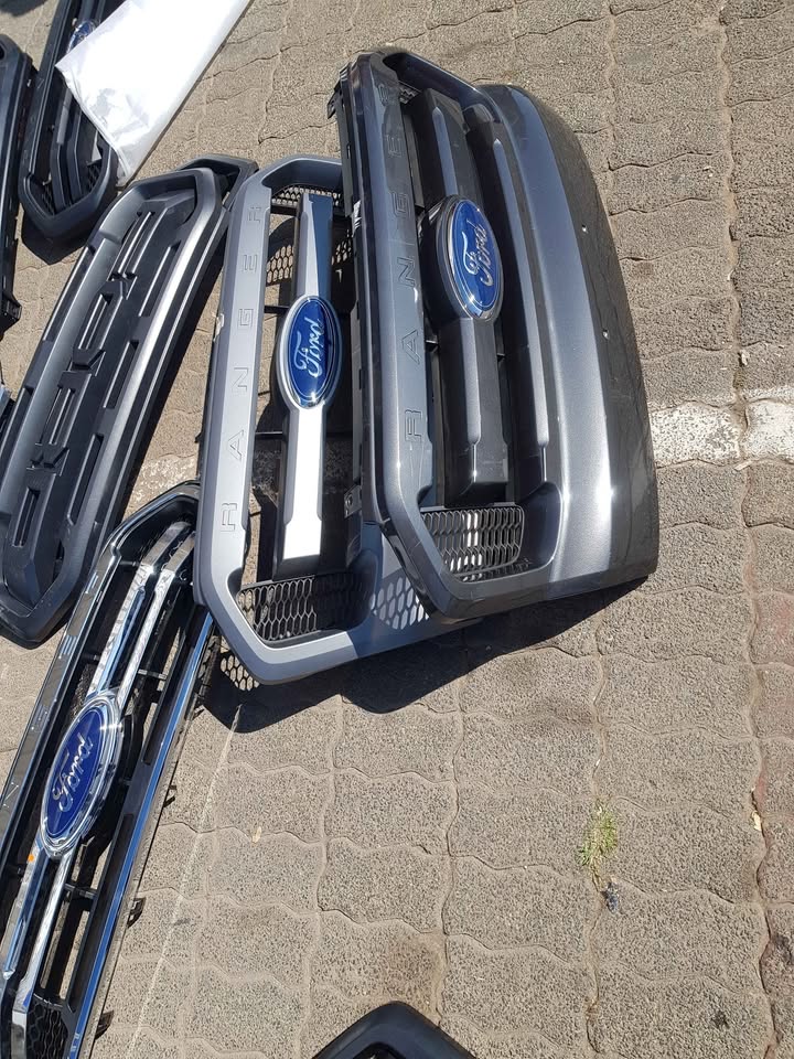 FORD RANGER GRILL - Private Seller