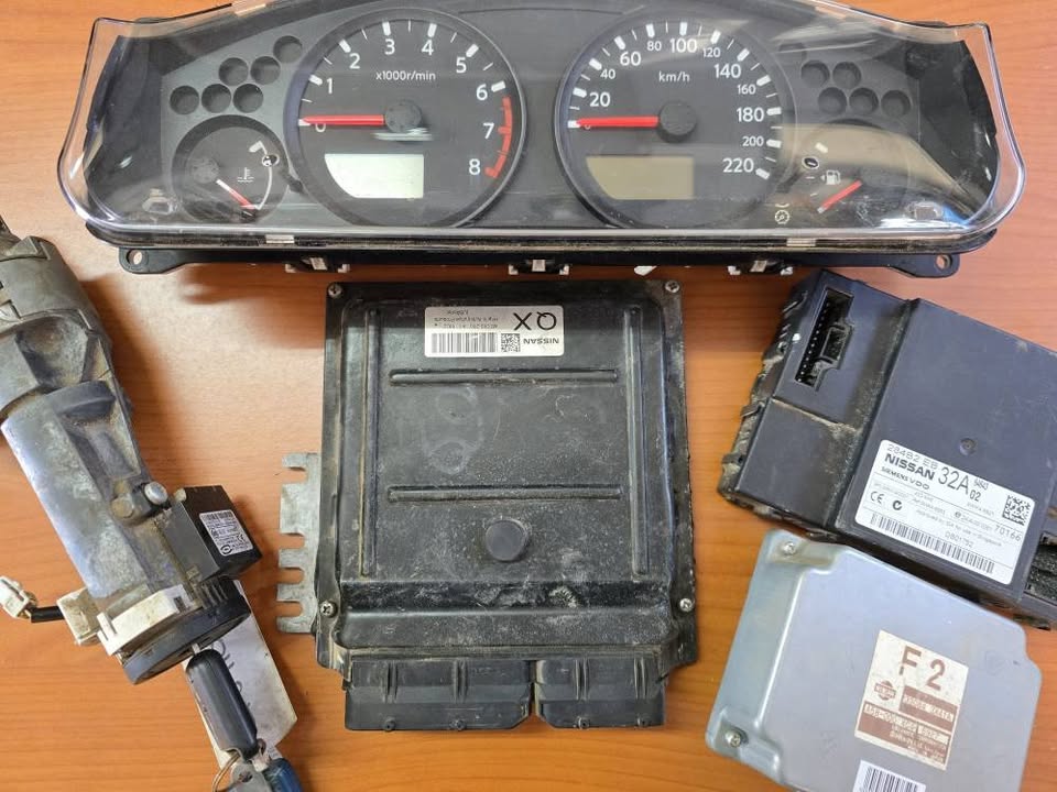 2007 Nissan Navara 4.0 V6 D140 Lockset For Sale - Private Seller 2007 Nissan Navara 4.0 V6 D140 Lockset For Sale - Private Seller