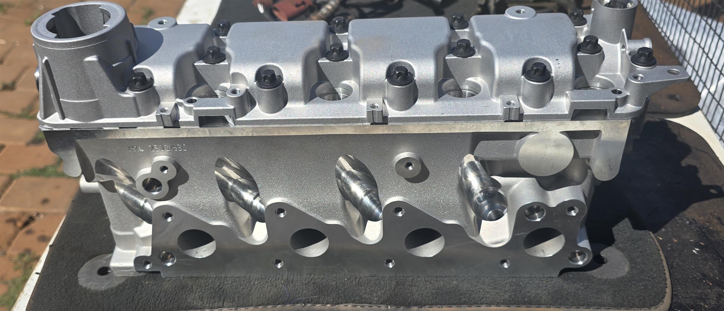 New stock arrivals Complete cylinder head Vw polo 1.4 BLM - Private Seller New stock arrivals Complete cylinder head Vw polo 1.4 BLM - Private Seller