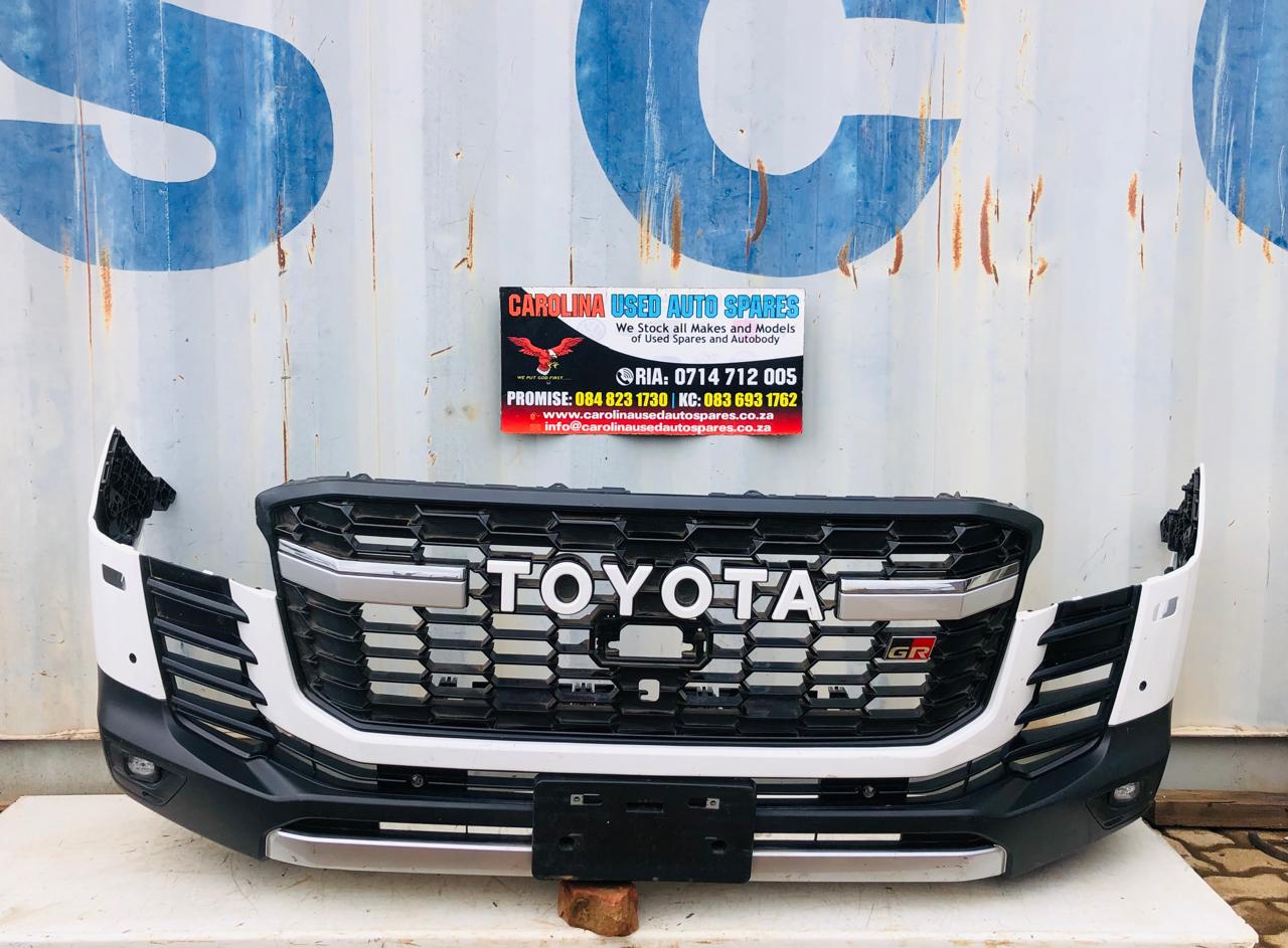 Land Cruiser L300 complete front bumper (2021) - Private Seller Land Cruiser L300 complete front bumper (2021) - Private Seller