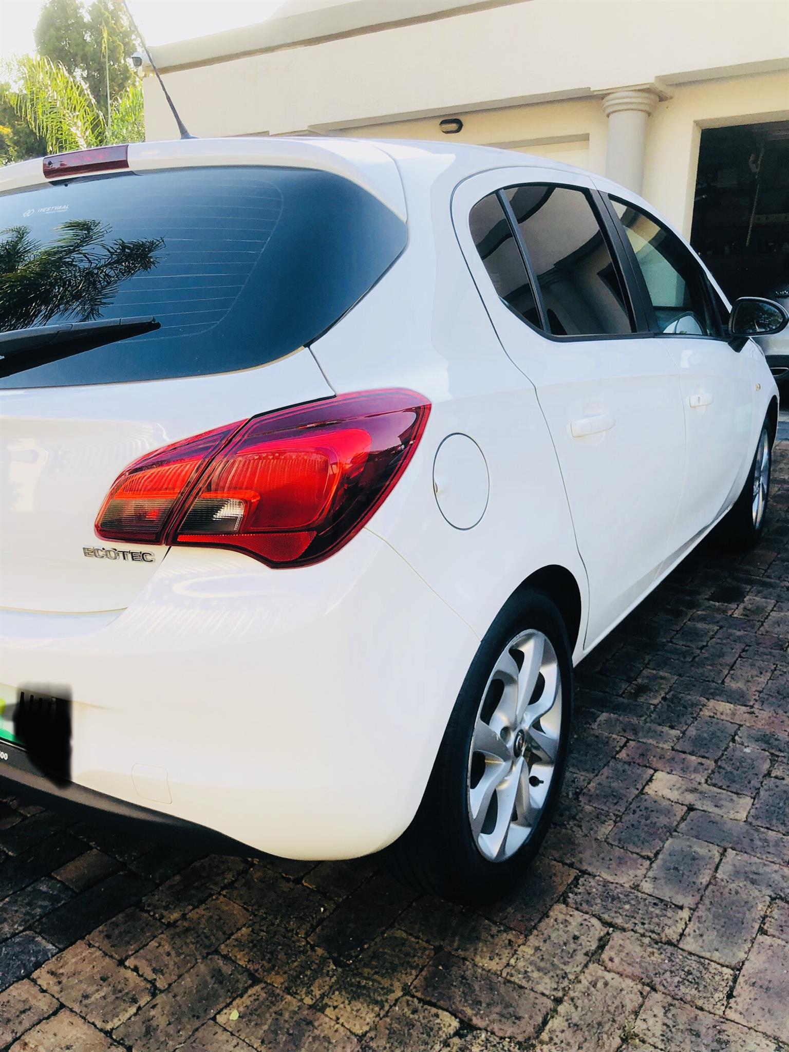 Opel Corsa 1.0T ECOTEC (Enjoy)