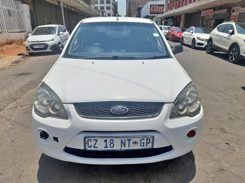 2014 FORD IKON 1.6 MANUAL 82000KM EXCELLENT CONDITION