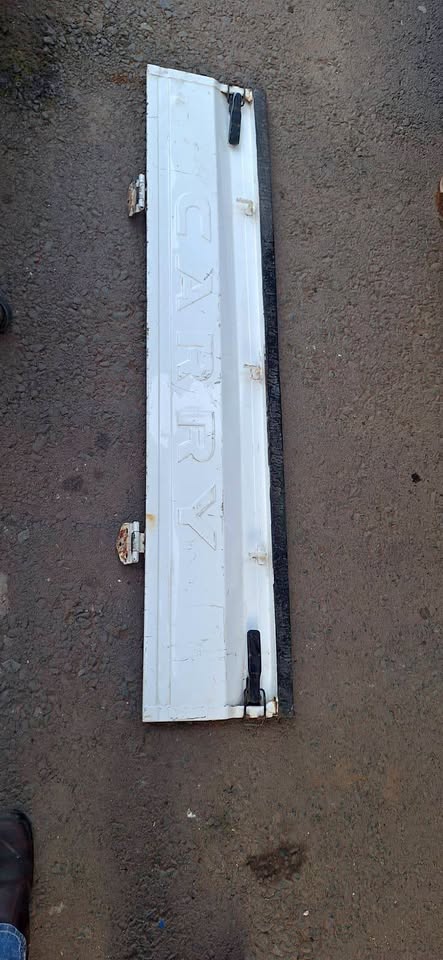 Suzuki super carry bakkie tailgate for sale my number WhatsApp or cell