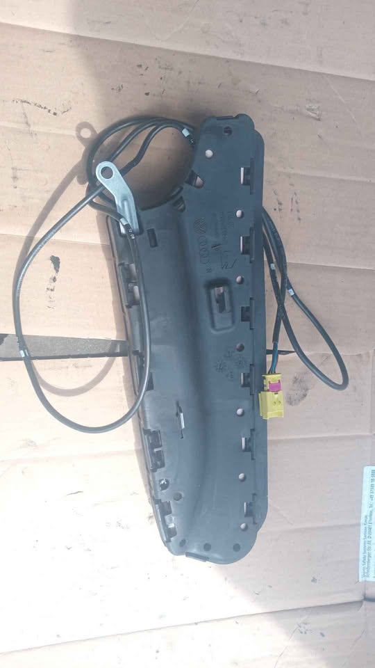 Botton electric glass Audi A3 - Private Seller Botton electric glass Audi A3 - Private Seller