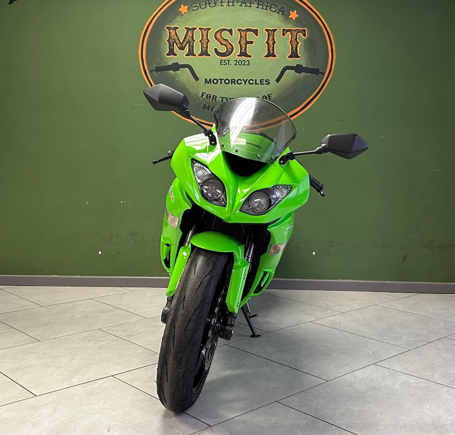 Used 2013 Kawasaki ZX6-R - Private Seller Used 2013 Kawasaki ZX6-R - Private Seller
