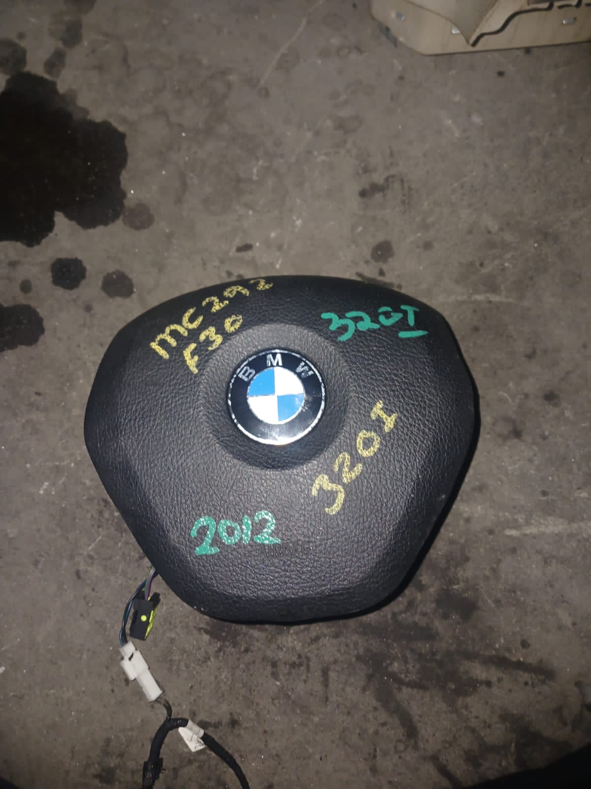 Bmw F30 used steering airbag for sale . - Private Seller Bmw F30 used steering airbag for sale . - Private Seller