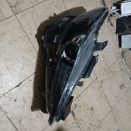 Mazda cx5 headlight - Private Seller Mazda cx5 headlight - Private Seller