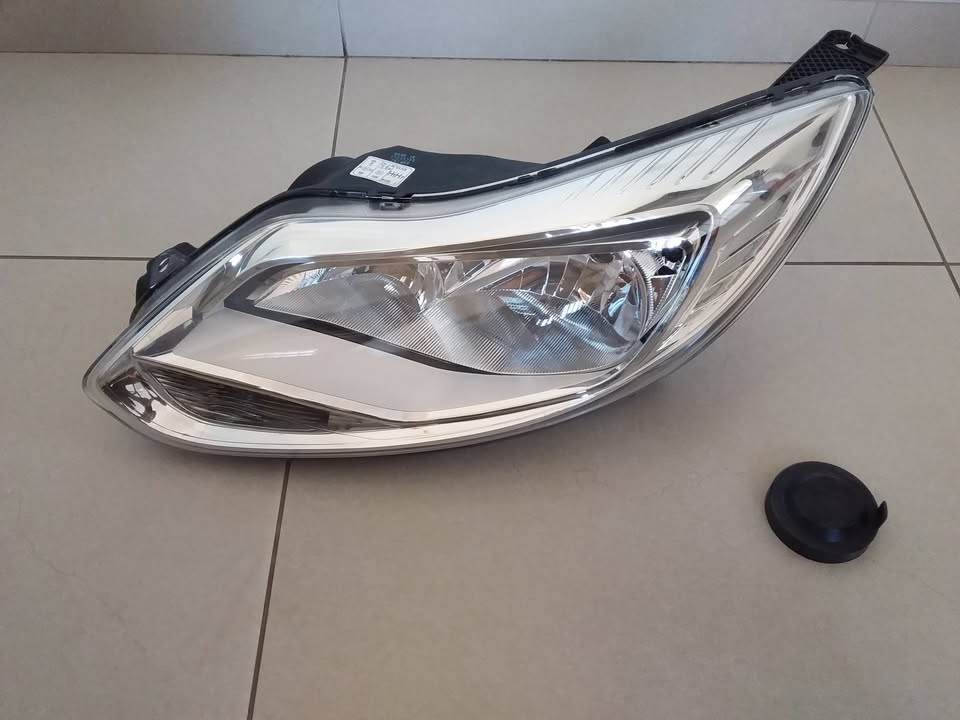 FORD FOCUS 2012/15  ONWARDS BRAND NEW HEADLIGHTS FOR SALE