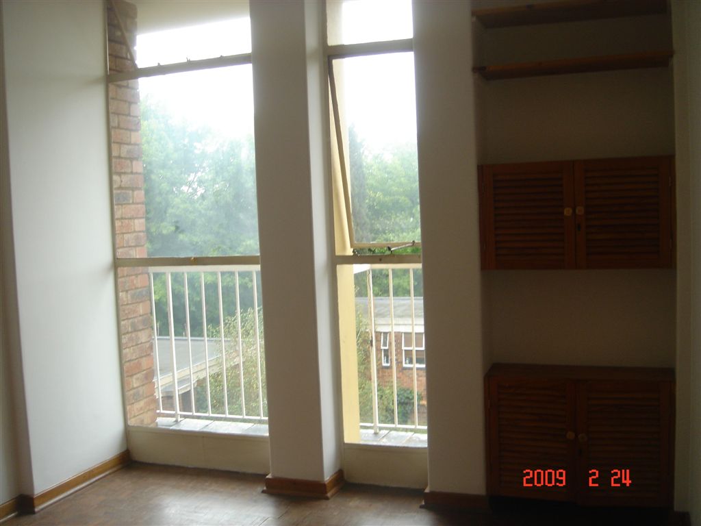 2bedroom Flat/Apartment rent BEDFORDVIEW ESSEXWOL 1st Floor. Easy Access N3 Airp