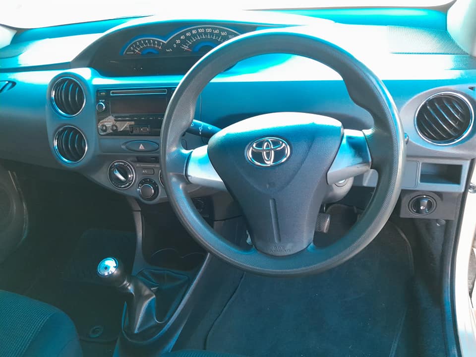 2015 TOYOTA ETIOS 1.5 SX SPRINT SEDAN MANUAL