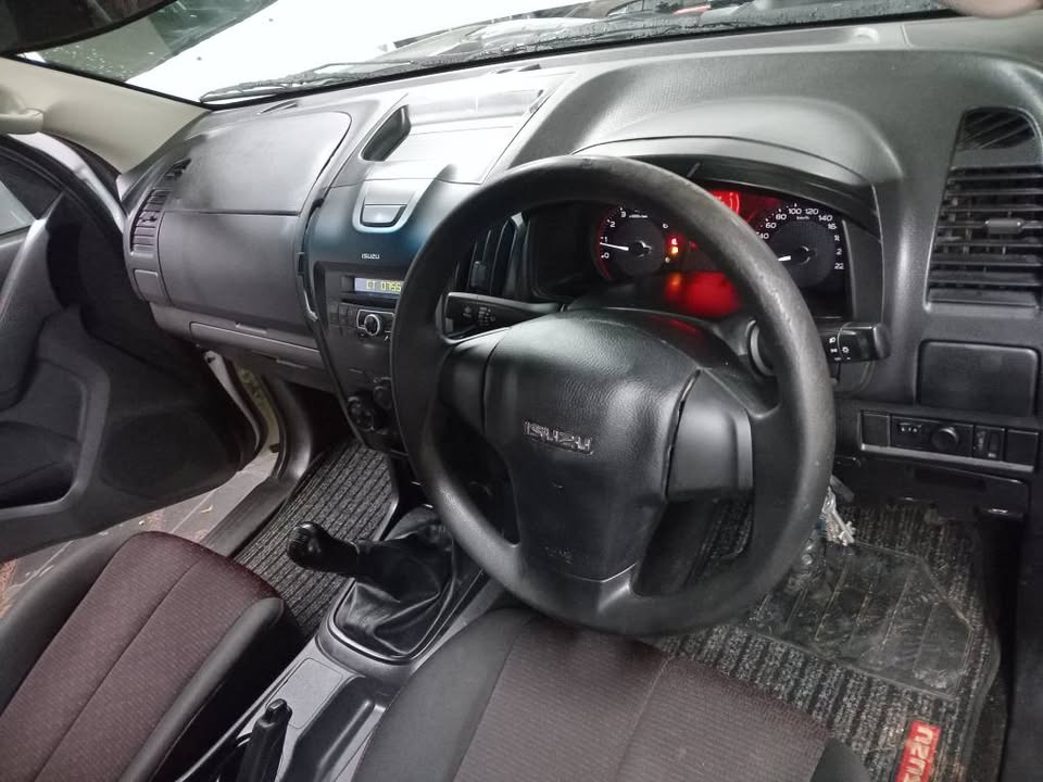 2017 Isuzu KB 250 D-Teq White, Manual, Diesel 120000km