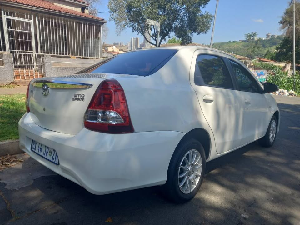 2019 Toyota Etios Sedan, 1.5 Sprint Petrol, Manual, White Color, Mileage 74000kms