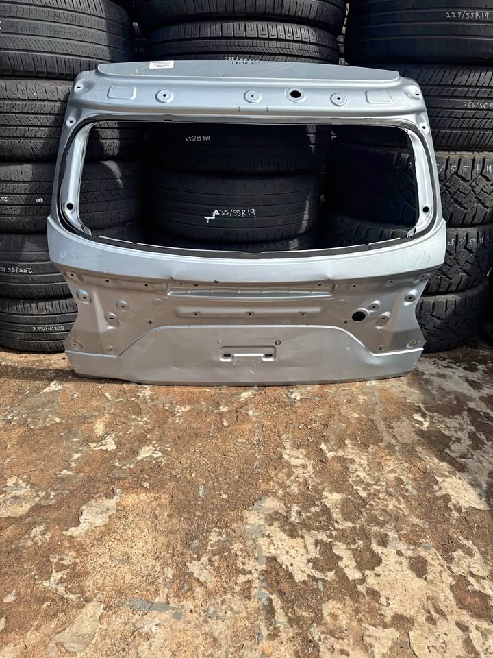 Hyundai Creta Boot Lid Tailgate - Private Seller Hyundai Creta Boot Lid Tailgate - Private Seller