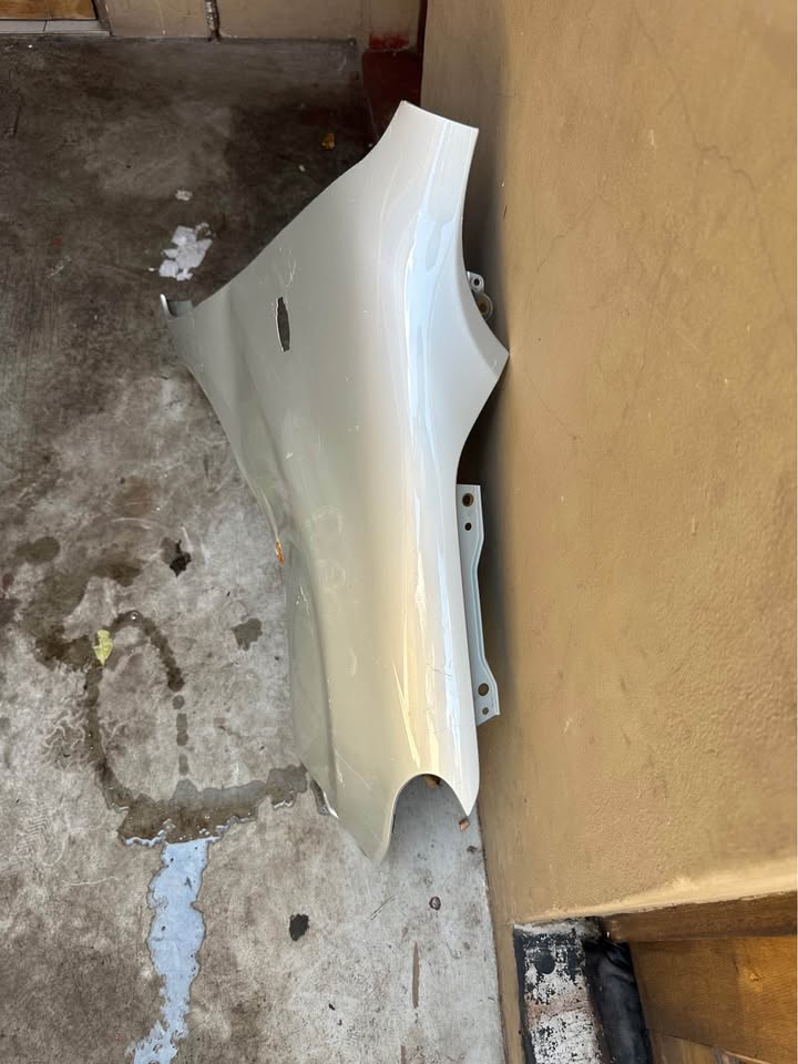 Toyota vitz and Suzuki Celerio Right side fender - Private Seller Toyota vitz and Suzuki Celerio Right side fender - Private Seller