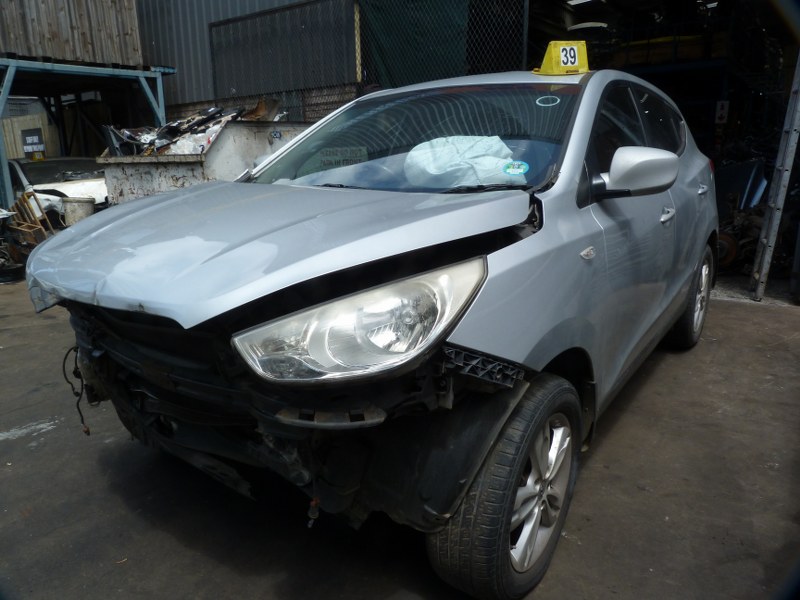 Hyundai iX35 2.0 GL Premium Manual Silver - 2010 SPARESBOYZ STRIPPING FOR SPARES - Private Seller