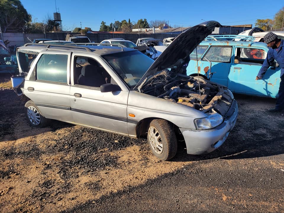 Ford Escort Station Wagon Stripping for Spares. - Private Seller Ford Escort Station Wagon Stripping for Spares. - Private Seller
