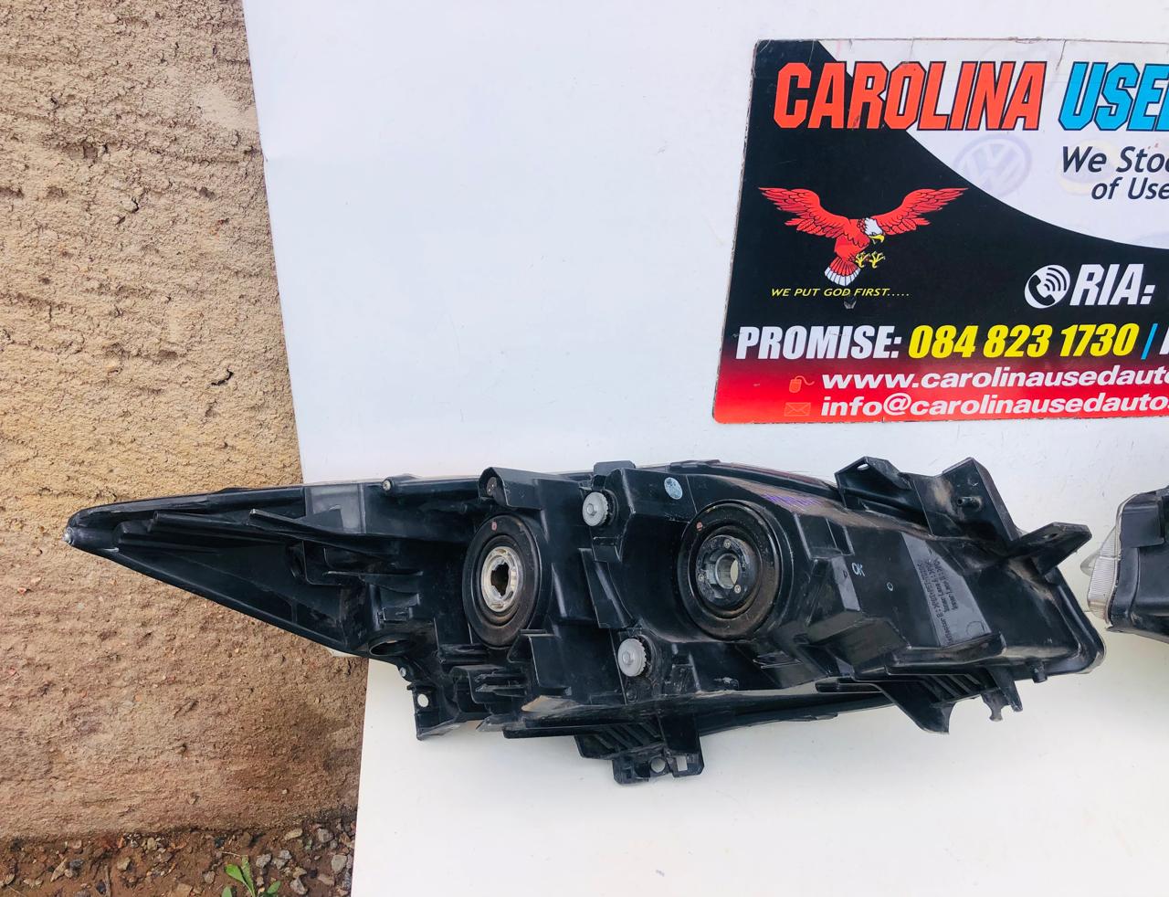 Mazda 3 left side and right side halogen headlight (2009-2013) - Private Seller Mazda 3 left side and right side halogen headlight (2009-2013) - Private Seller