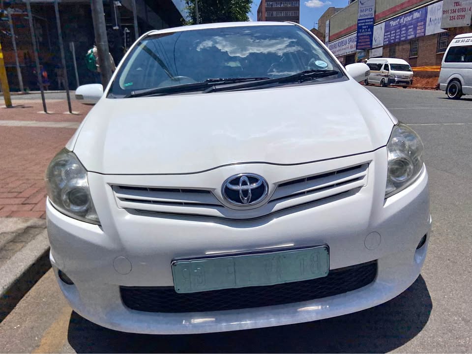 2013 Toyota Auris 1.5 140000km manual
