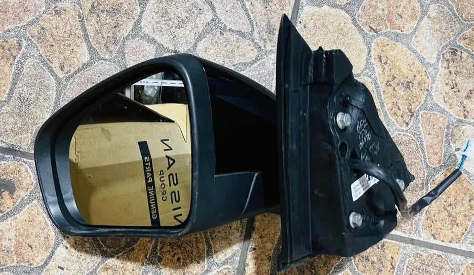 Renault Kiger side mirror - Private Seller