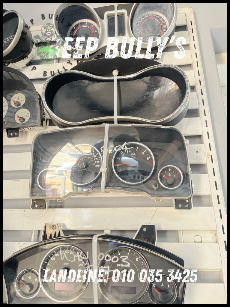OEM Jeep Instrument Gauge Cluster - Private Seller OEM Jeep Instrument Gauge Cluster - Private Seller