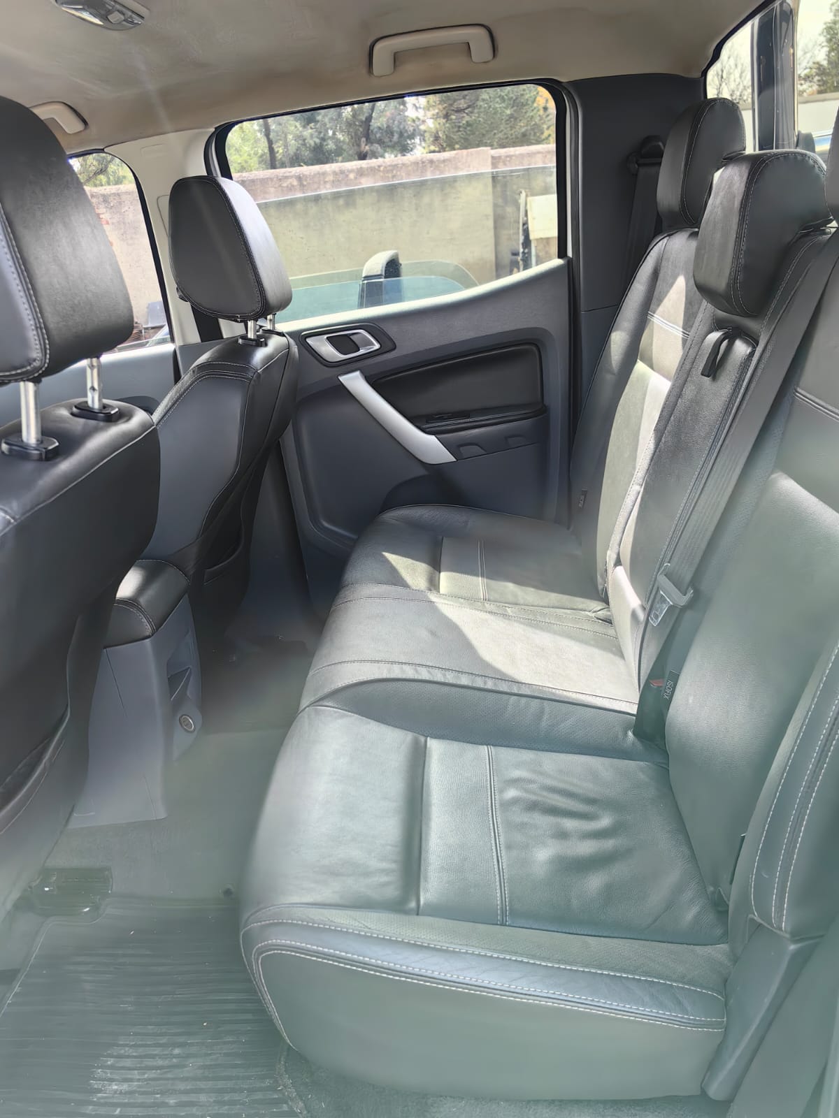 Ford ranger 3.2 XLT 4x2 double cab manual 2013