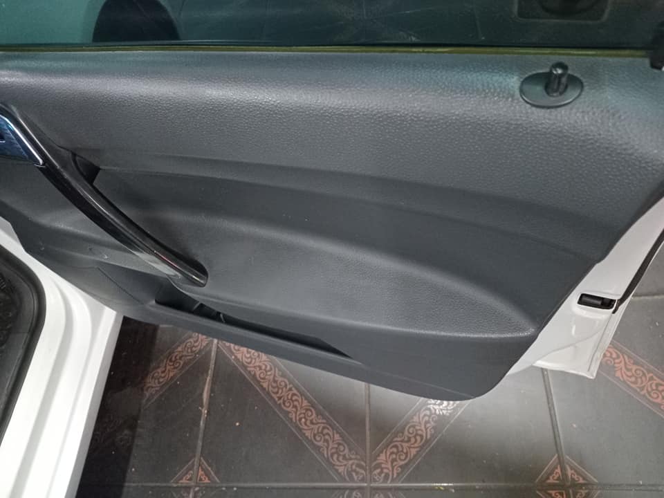 2015 VOLKSWAGEN POLO VIVO 1.4 AUTOMATIC