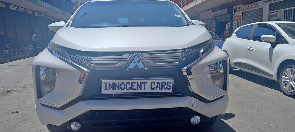 2022 MITSUBISHI XPANDER 1.5 PETROL, MANUAL TRANSMISSION WHITE COLOUR, MILEAGE 20000KM