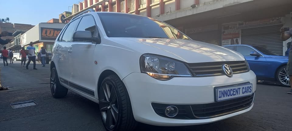 USED 2014 VW POLO VIVO 1.6 MAXX  FSH, MANUAL, WHITE COLOUR