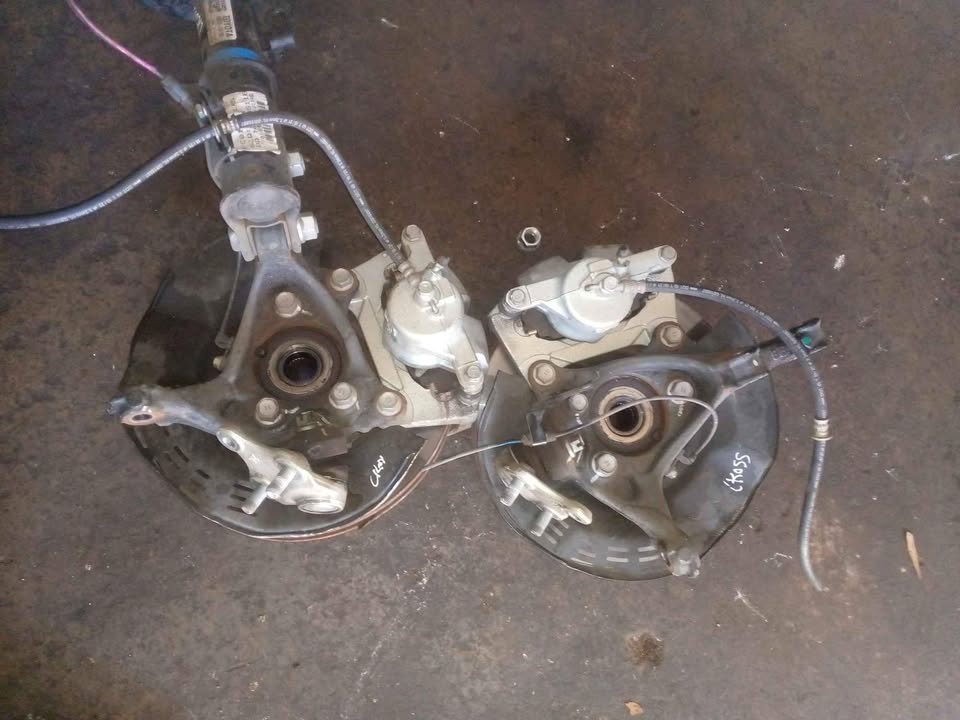 Toyota Corolla Cross both side hubs and front shock - Private Seller