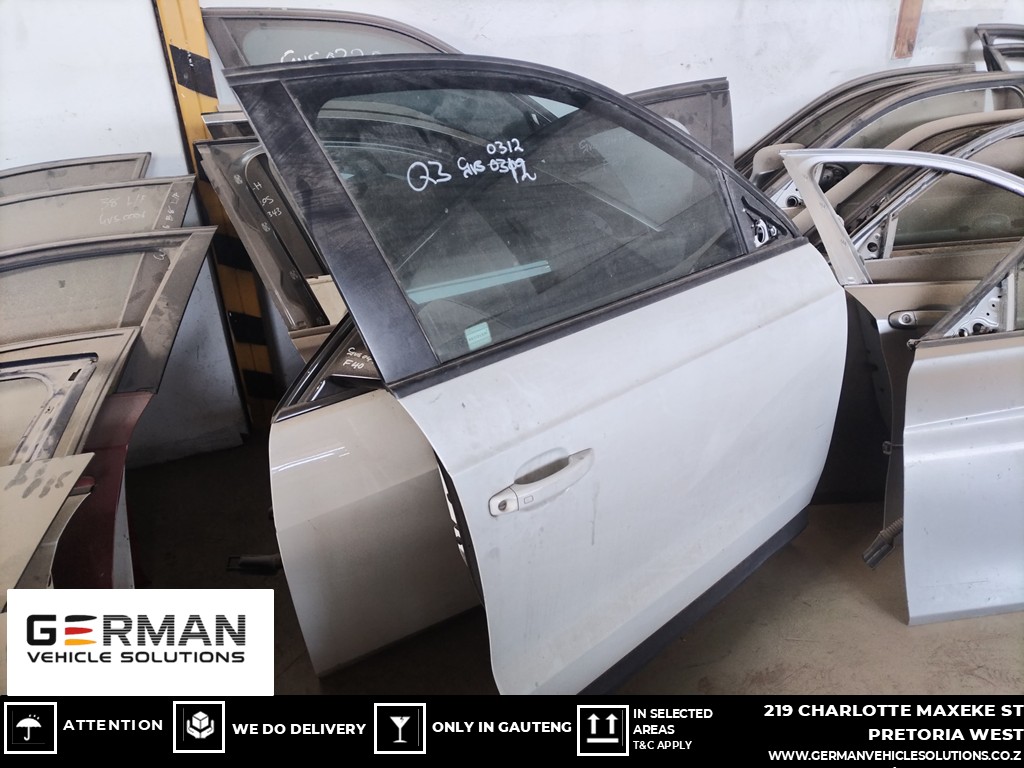 Audi Q3 car door for sale used - Private Seller Audi Q3 car door for sale used - Private Seller