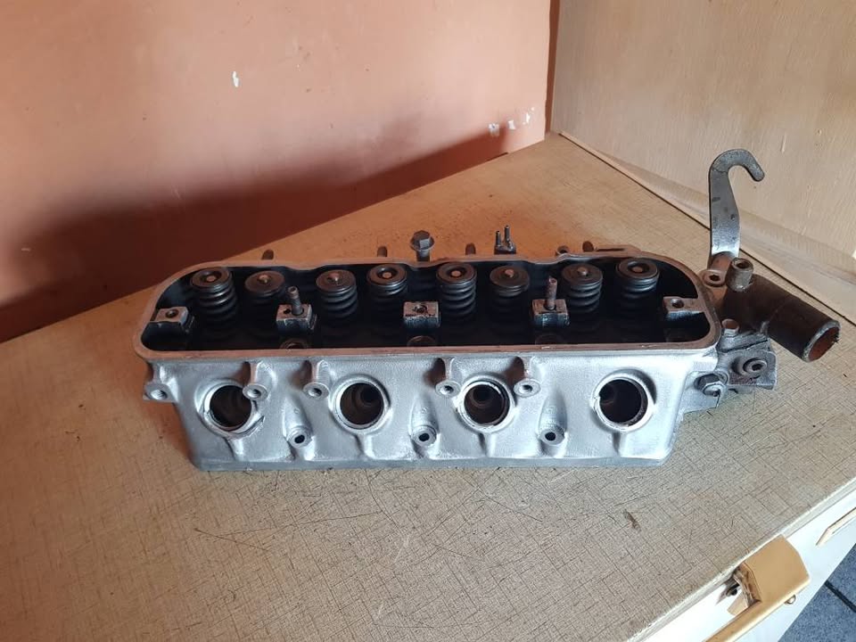 TOYOTA 2Y OR 3Y CYLINDER HEAD FORSALE