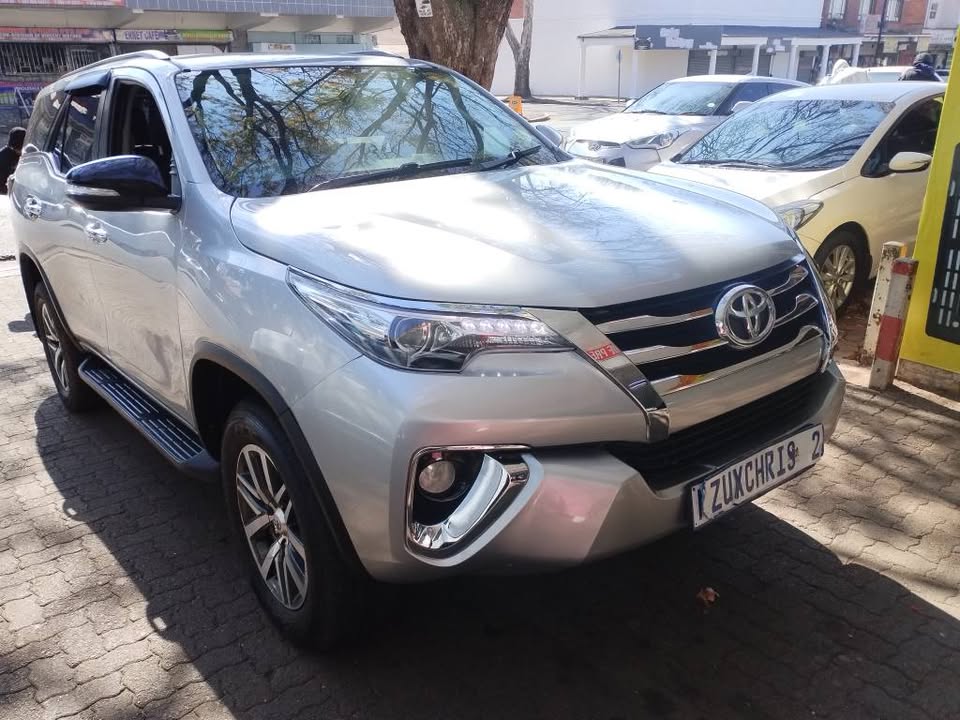 2017 TOYOTA FORTUNER 2.8 GD6 4X2 7 SEATER AUTOMATIC