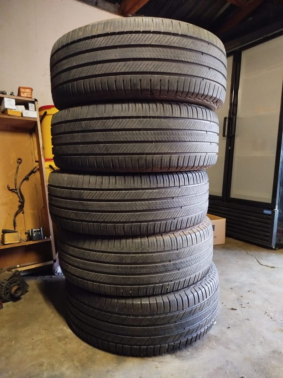 265.60R18 MICHELIN PRIMACY SUV tyres - Private Seller 265.60R18 MICHELIN PRIMACY SUV tyres - Private Seller