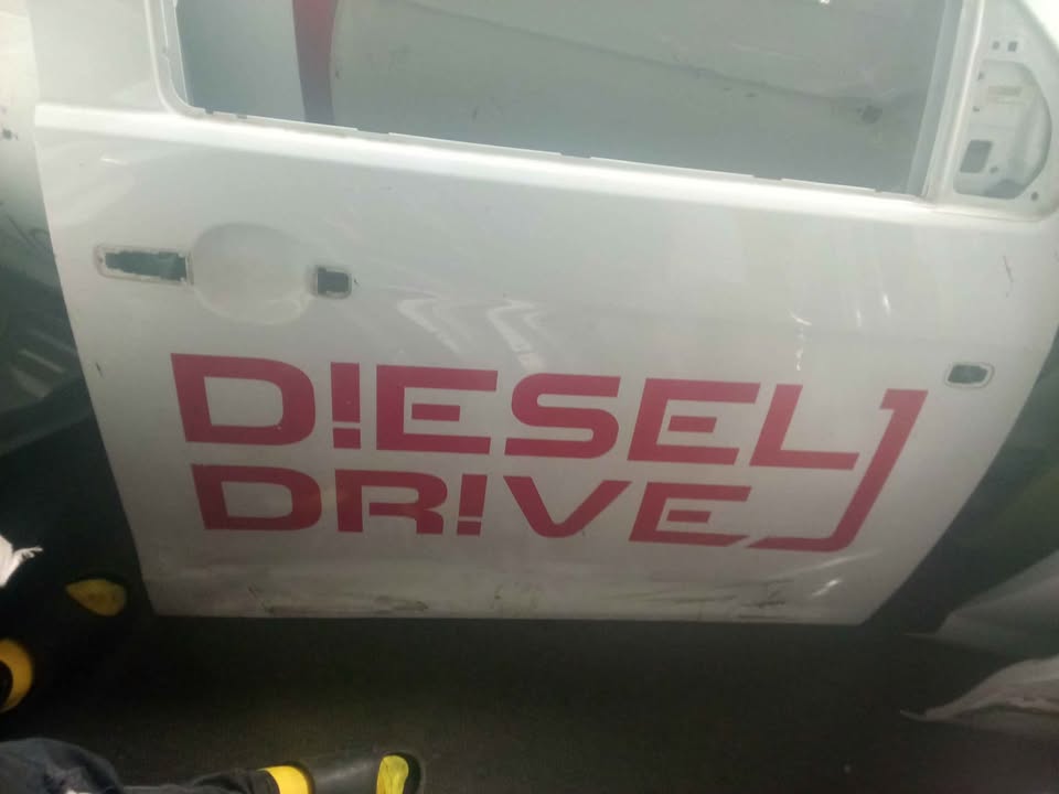 ISUZU DMAX X RIDER DOOR RIGHT SIDE FRONT with indicator - Private Seller ISUZU DMAX X RIDER DOOR RIGHT SIDE FRONT with indicator - Private Seller