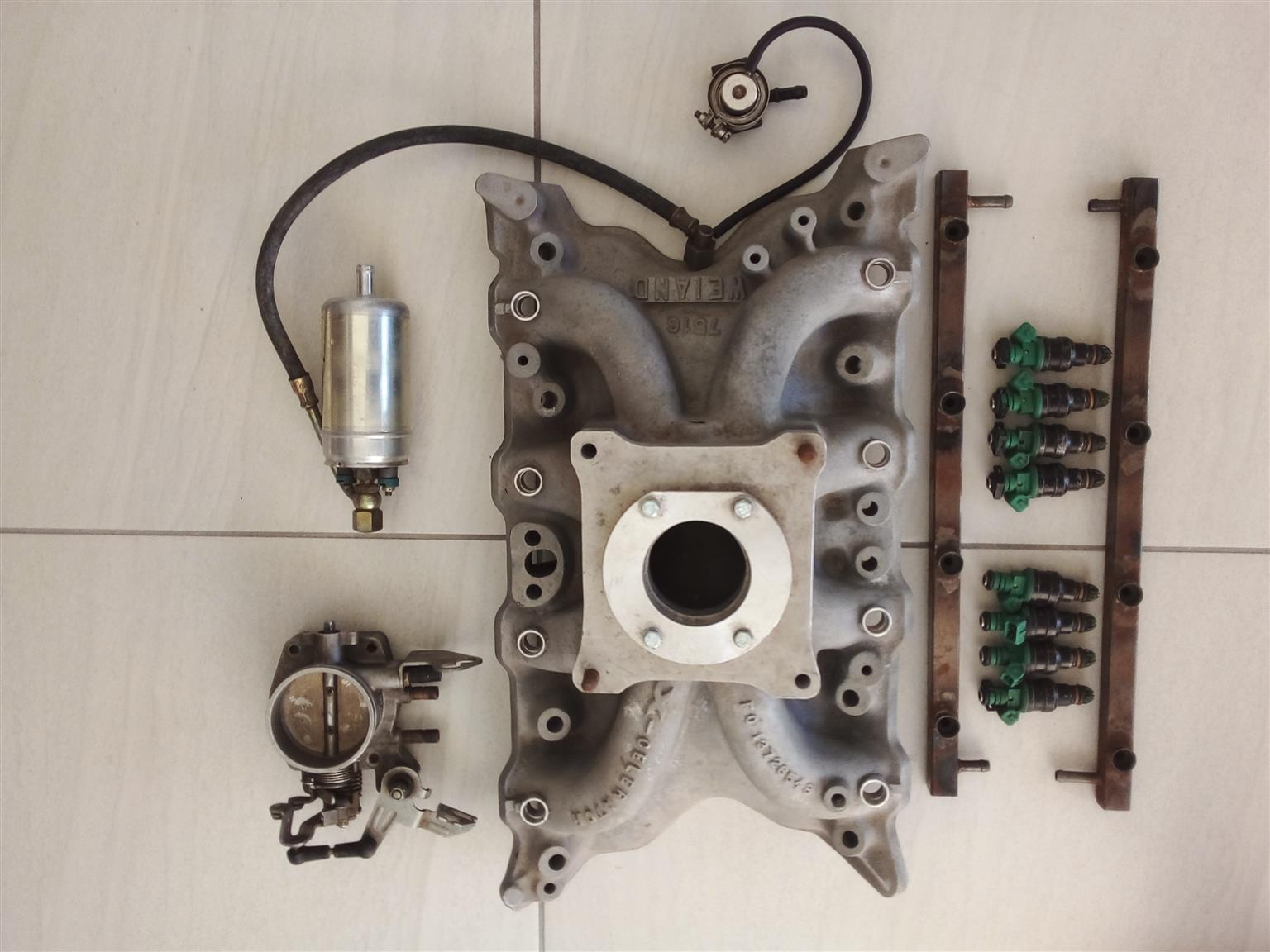 FORD 351 CLEVEL intake manifold - Private Seller