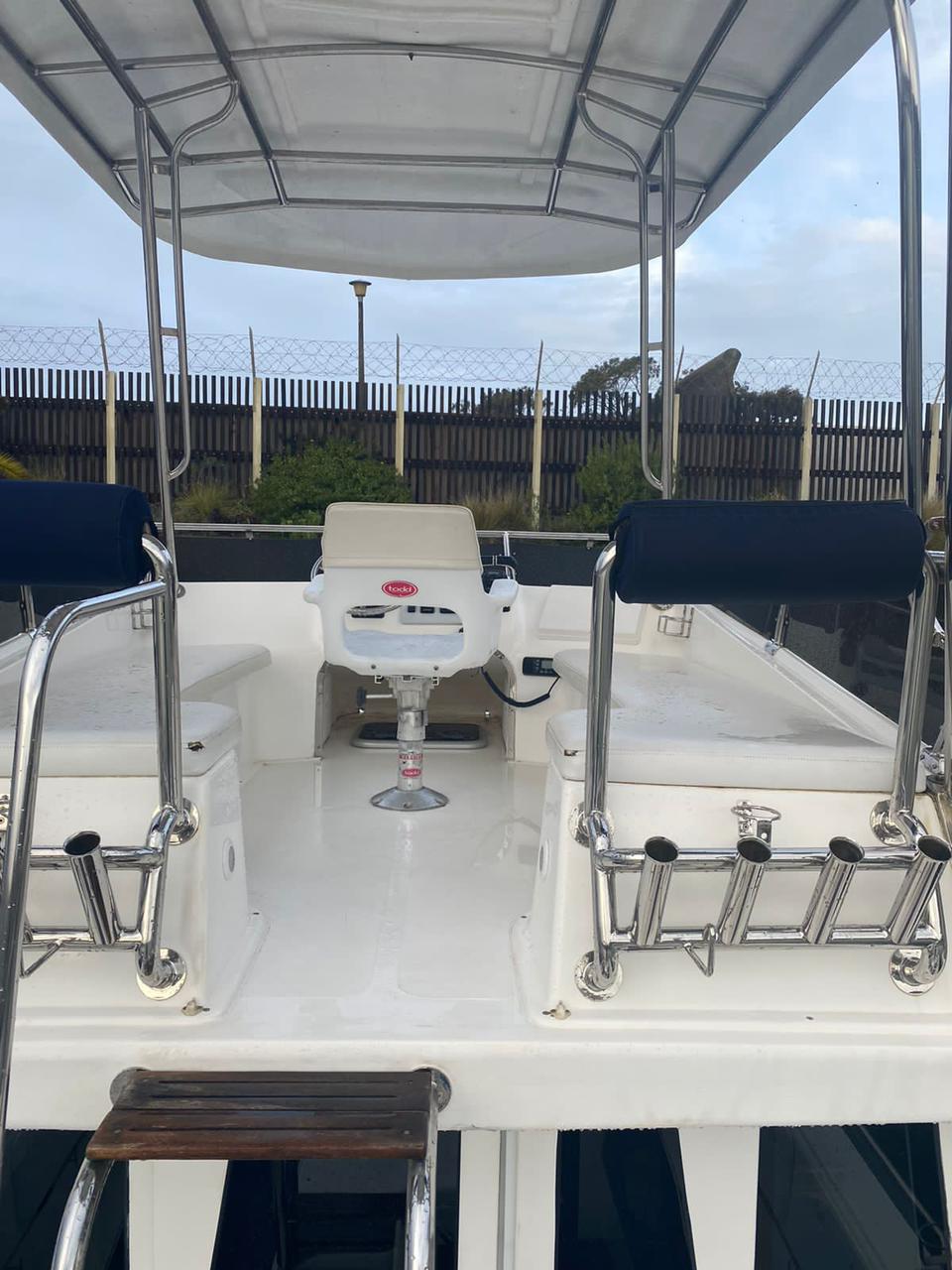 Magnum 32 Boat
