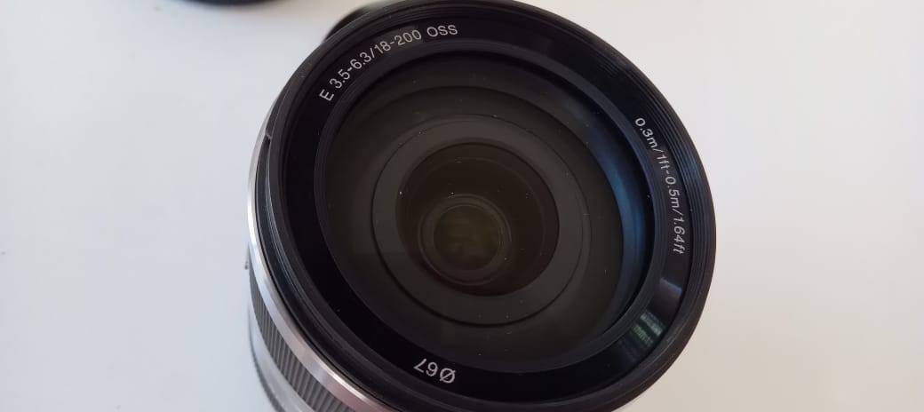 SONY ZOOM LENS FOR SONY ALPHA E MOUNT CAMERA