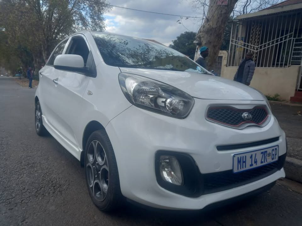 2015 Kia Picanto 1.2 Petrol, Automatic, White, 127000 Sunroof, Service Book