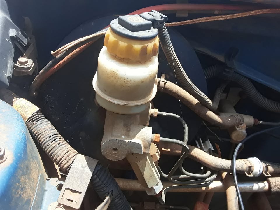 Daewoo brake booster and brake master - Private Seller Daewoo brake booster and brake master - Private Seller