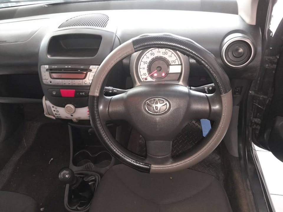 2013 TOYOTA AYGO 1.0 MANUAL