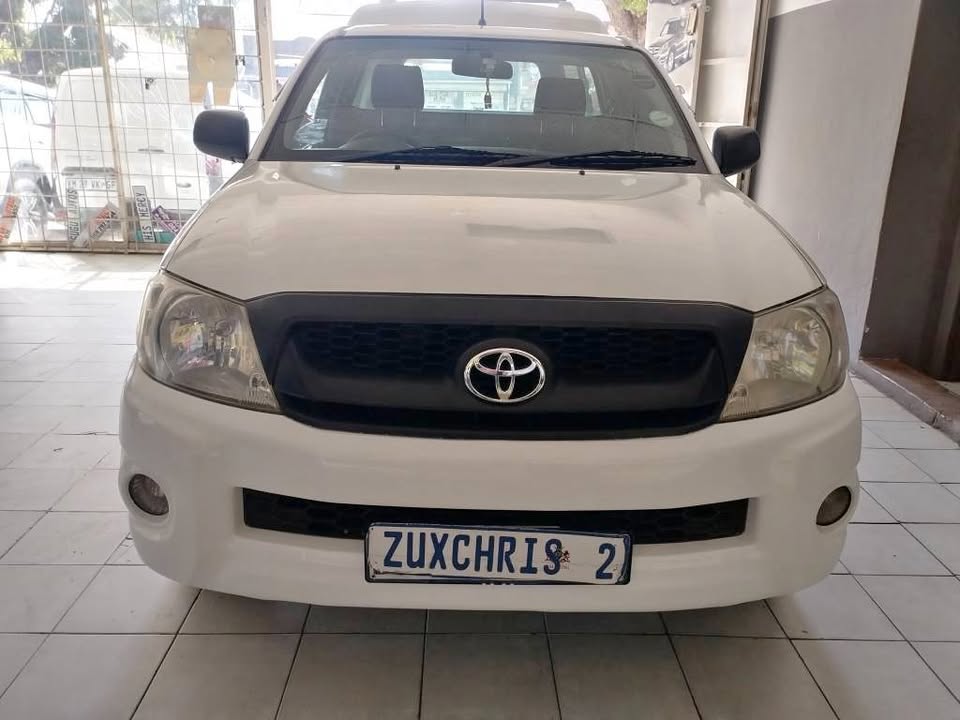 2011 TOYOTA HILUX 2.0VVTI SINGLE CAB CANOPY MANUAL 2011 TOYOTA HILUX 2.0VVTI SINGLE CAB CANOPY MANUAL