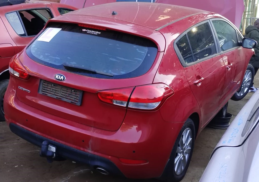 KIA CERATO 2014 STRIPPING FOR SPARES