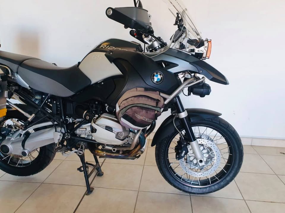 BMW R1200 GS ADVENTURE - Private Seller BMW R1200 GS ADVENTURE - Private Seller