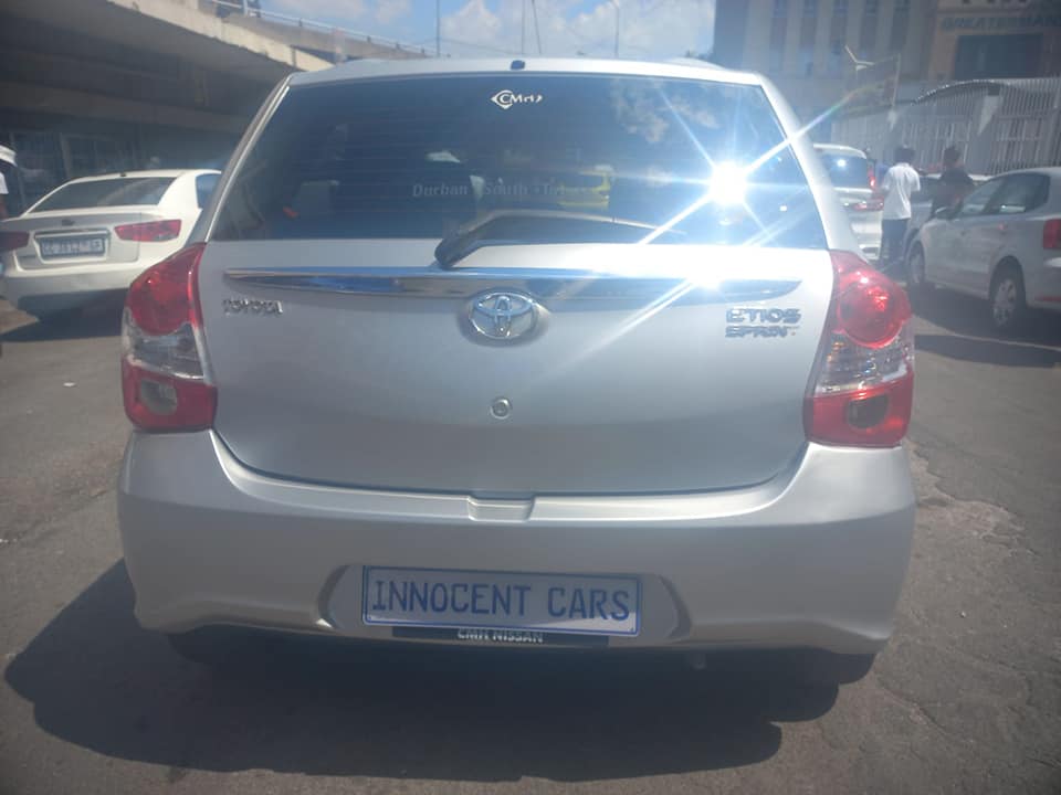 2017 TOYOTA ETIOS SEDAN 1.5 PETROL ENGINE, MANUAL, SILVER IN COLOR,