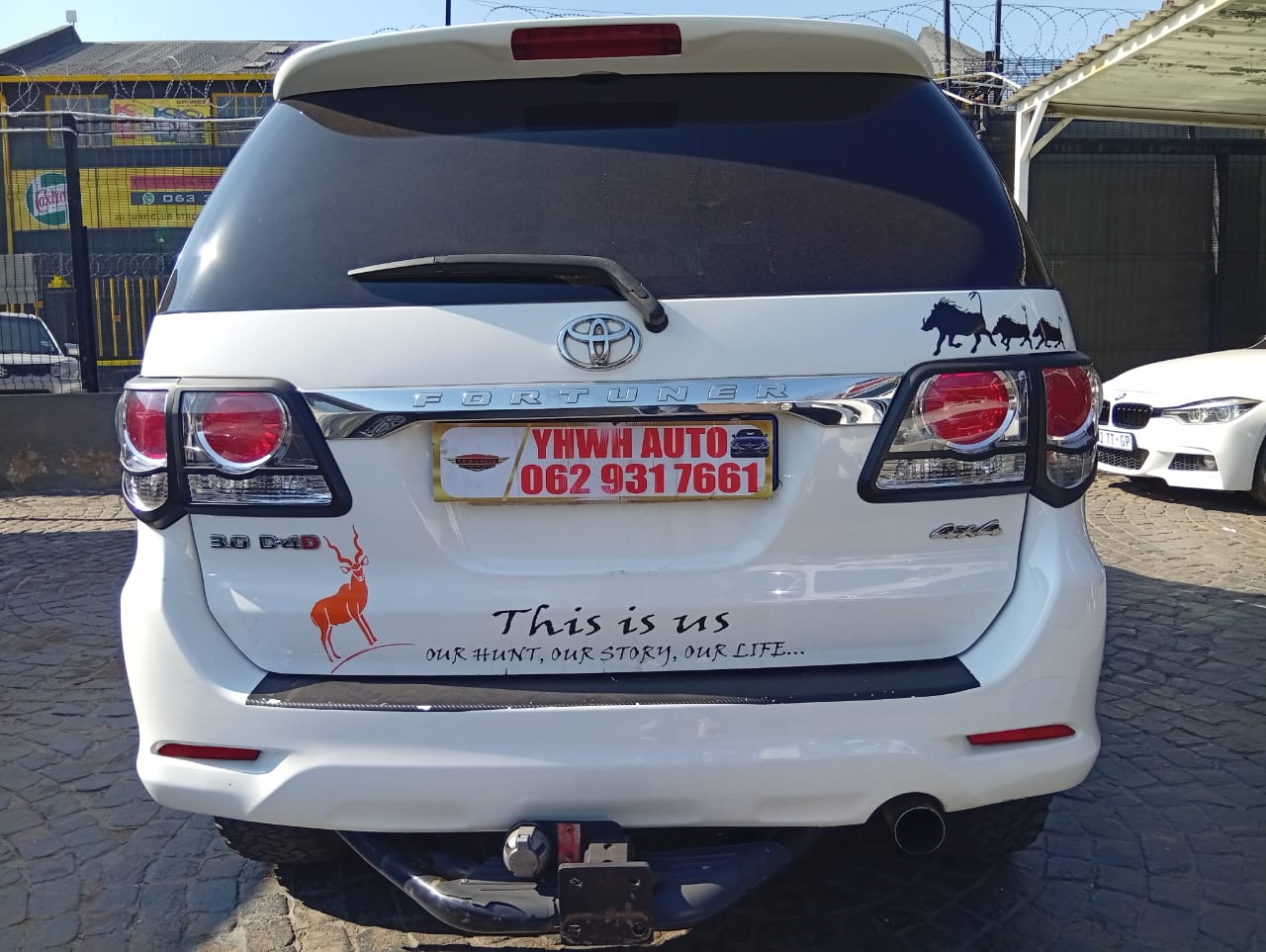 2015 Toyota Fortuner 4X4 3.0 SUV 7Seater D4D Diesel MINT Manual 165,000km Leathe