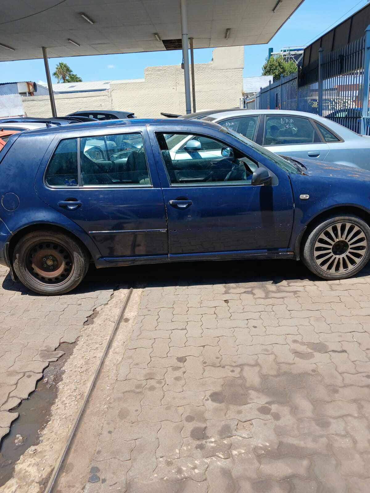 golf 4 1.8t stripping for spares - Private Seller golf 4 1.8t stripping for spares - Private Seller