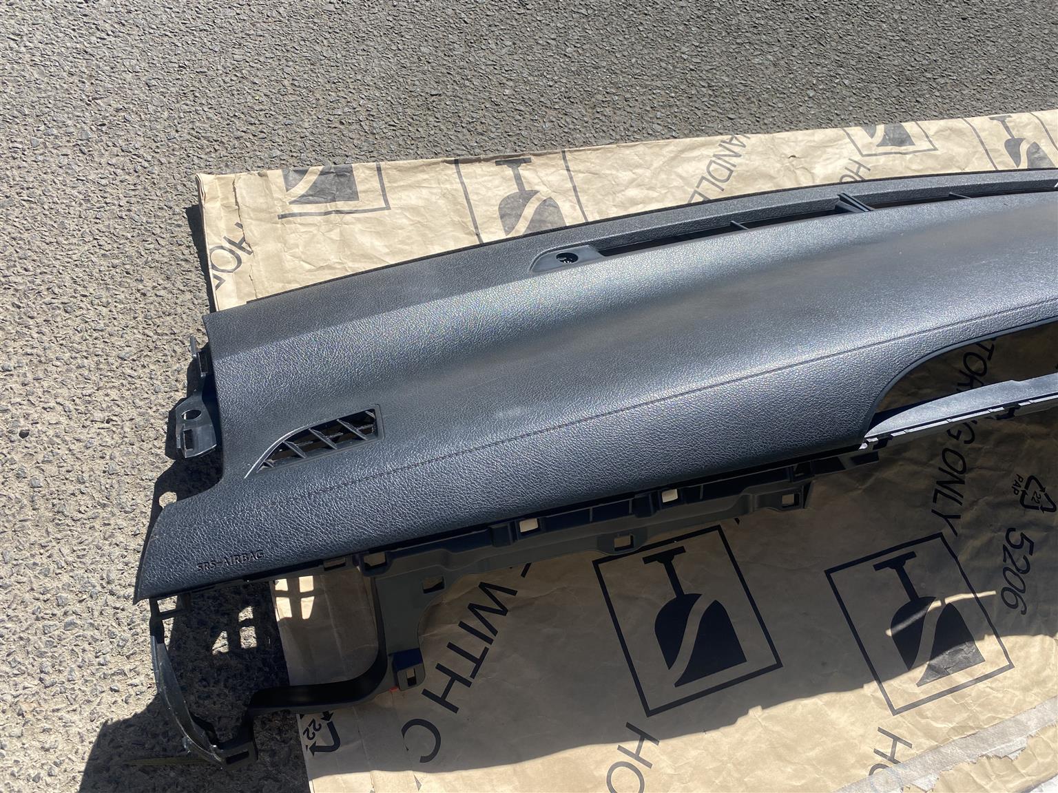2017 TOYOTA HILUX GD-6 DASHBOARD FOR SALE. IN EXCELLENT CONDITION - Private Seller 2017 TOYOTA HILUX GD-6 DASHBOARD FOR SALE. IN EXCELLENT CONDITION - Private Seller